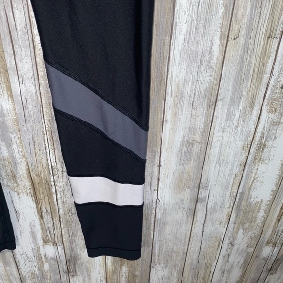 Under Armor Compression Leggings - Picture 2 of 5